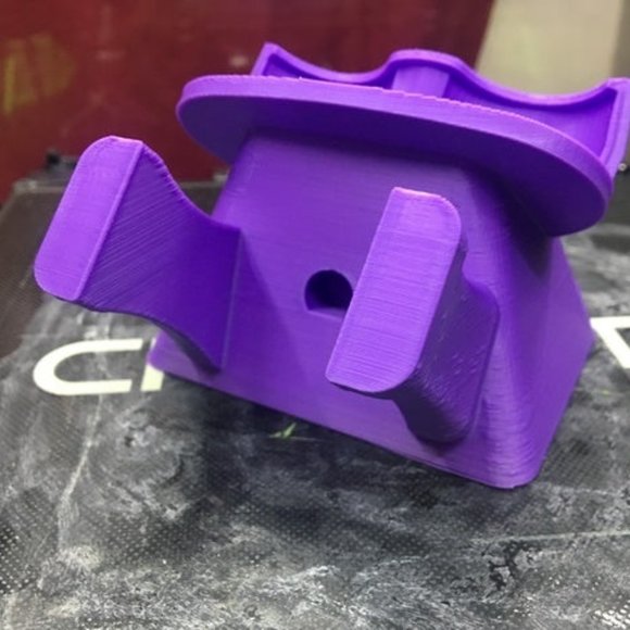 Nintendo GameCube Controller Stand with Engraved Logo 12 Colors - Picture 11 of 14